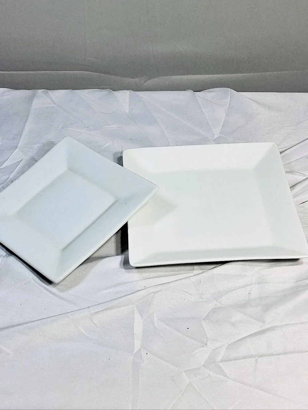 Set Of 2 Crate and Barrel Simple White Square Porcelain Dinner Plates 7